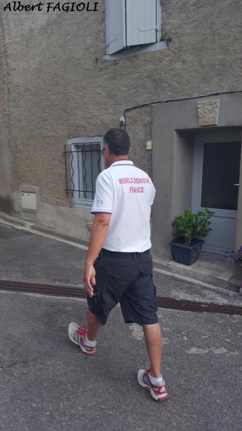 A Pieusse pour des relevés GPS dans le village, le mercredi 20 juillet 2016. (Albert FAGIOLI) (Page 1)