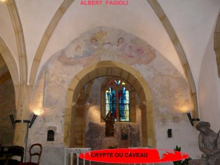 La crypte ou caveau de l'église templière de Pierrevillers, jeudi 10 juin 2010. (Albert Fagioli)