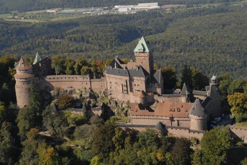 Le Château du Haut-Koenigsbourg. (Vue aérienne / Jean-Luc Stadler)