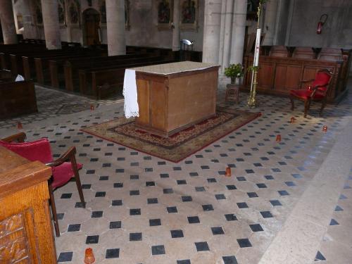 Vidéo des emplacements des deux cryptes dans l'église de Gorze. (24 avril 2015) (Albert Fagioli)