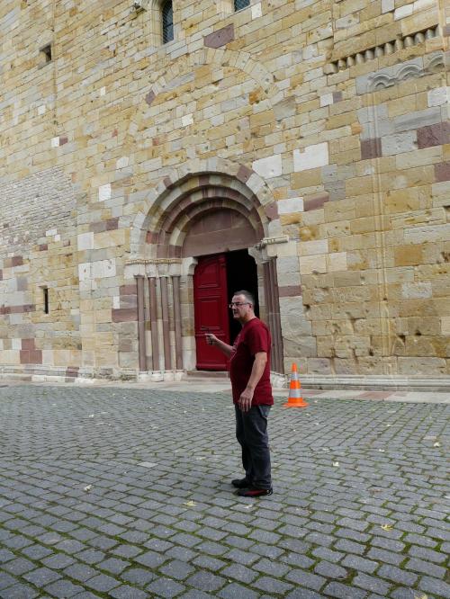 Le souterrain qui passe par l'entrée de la Collégiale et qui arrive dans le cimetière de Moyenvic. (Albert Fagioli)